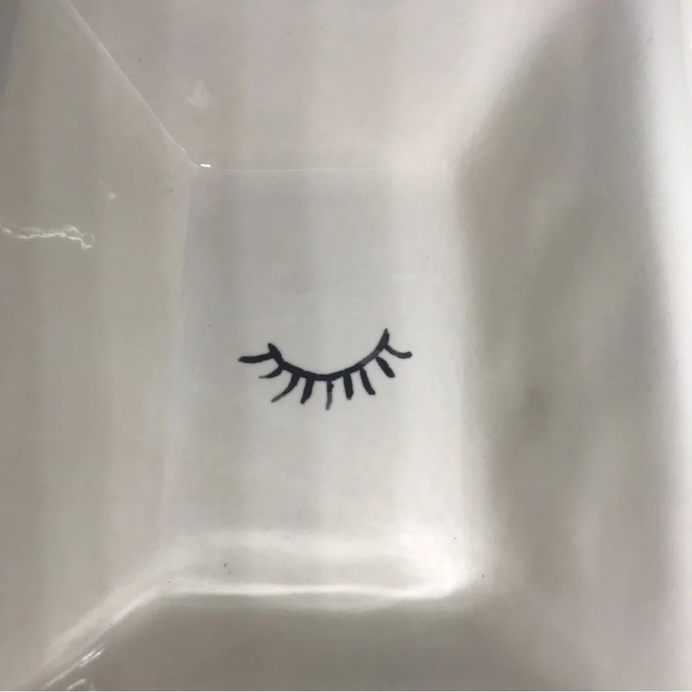 Rae Dunn You're Pretty Eyelash Art Holder Trinket Tray by Magenta USED